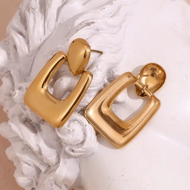 Amora Earrings